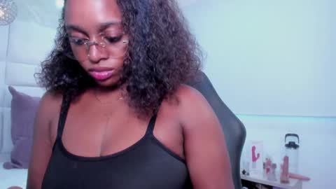 Darle Volant online show from November 2, 8:44 pm