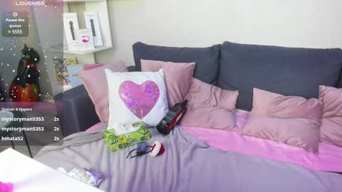 darlenedolce online show from December 25, 12:37 pm