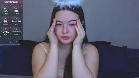 darlenedolce online show from October 31, 9:43 am