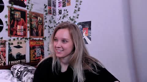 lina online show from December 24, 2:54 am