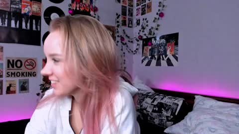lina online show from January 6, 11:31 pm