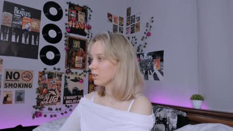 lina online show from January 25, 8:42 pm
