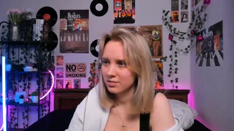 lina online show from March 5, 2:46 am