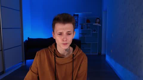 your lovely Oli online show from December 29, 5:33 pm