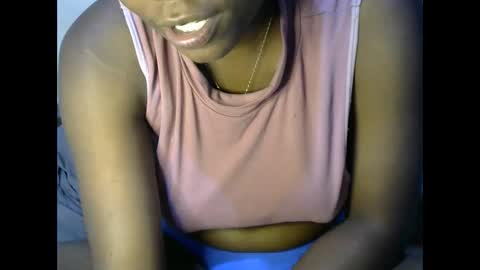 Snapshot of darling_dreamer2 chatting on September 30, 6:02 pm darling_dreamer2 online show from September 30, 6:02 pm