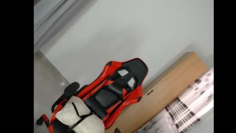 darling online show from April 20, 1:14 pm