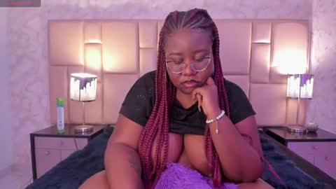 Snapshot of darnellqueen chatting on January 8, 7:45 am Darnell Queen online show from January 8, 7:45 am