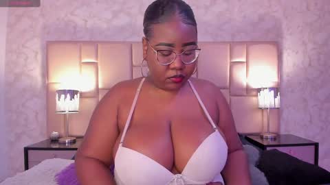 Snapshot of darnellqueen chatting on February 24, 3:55 am Darnell Queen online show from February 24, 3:55 am