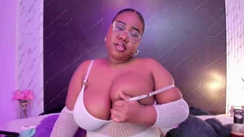 Snapshot of darnellqueen chatting on October 7, 3:47 am Darnell Queen online show from October 7, 3:47 am