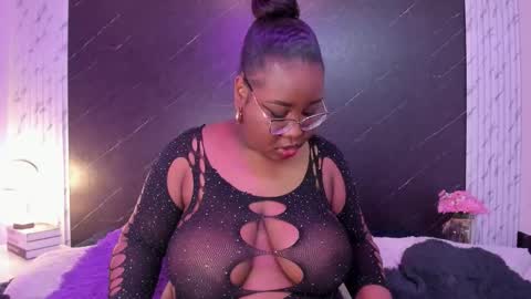 Snapshot of darnellqueen chatting on November 10, 4:44 am Darnell Queen online show from November 10, 4:44 am