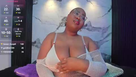 Snapshot of darnellqueen chatting on December 4, 10:29 pm Darnell Queen online show from December 4, 10:29 pm