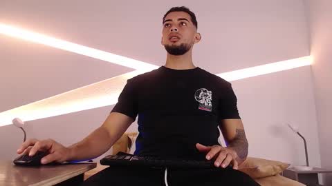 Kael online show from October 25, 1:40 pm