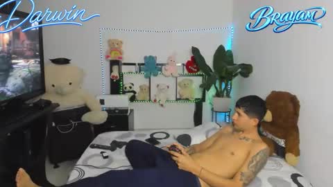 darwinandbrayan online show from February 17, 8:15 pm