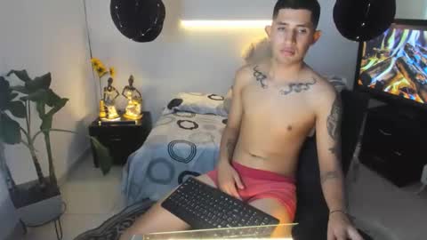 darwinandbrayan online show from March 5, 9:22 pm