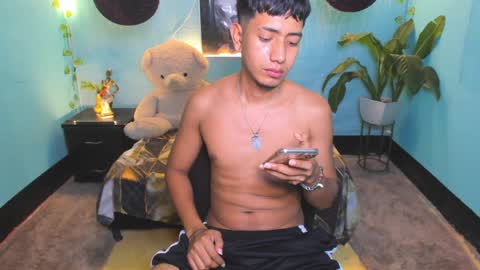 darwinandbrayan online show from April 3, 10:08 pm