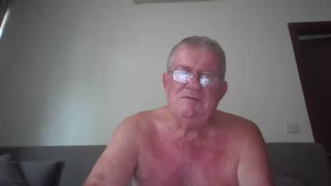Snapshot of darwincock chatting on May 26, 1:45 am darwincock online show from May 26, 1:45 am