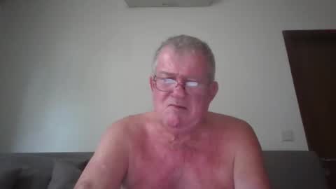 Snapshot of darwincock chatting on June 1, 1:51 am darwincock online show from June 1, 1:51 am