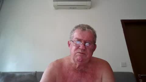Snapshot of darwincock chatting on June 22, 1:40 am darwincock online show from June 22, 1:40 am