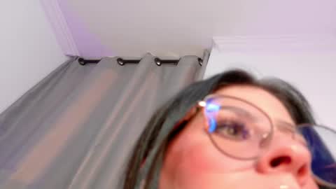 Snapshot of dashab_ chatting on May 9, 10:15 pm Maliah online show from May 9, 10:15 pm