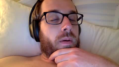 dav_luv4u online show from March 4, 8:31 am