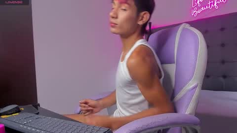 angel online show from November 28, 12:41 pm