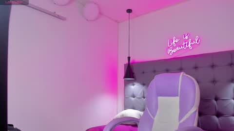 angel online show from December 5, 1:31 pm