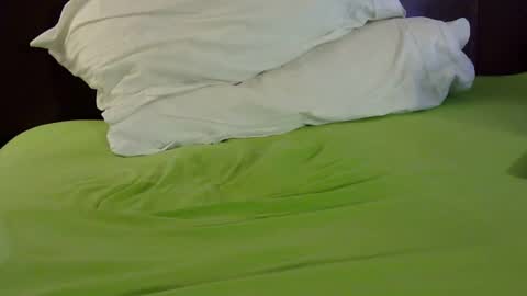 dave77a2400 online show from April 1, 2:14 pm