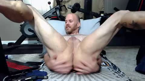 Snapshot of dave8404 chatting on March 20, 11:04 am Dave online show from March 20, 11:04 am