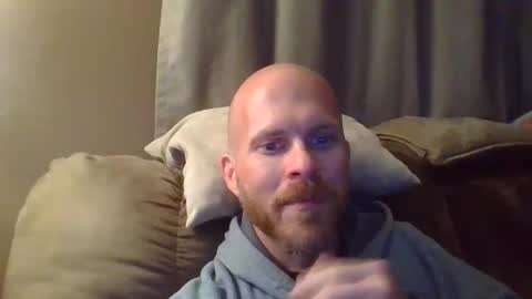 Snapshot of dave8404 chatting on April 12, 10:53 am Dave online show from April 12, 10:53 am