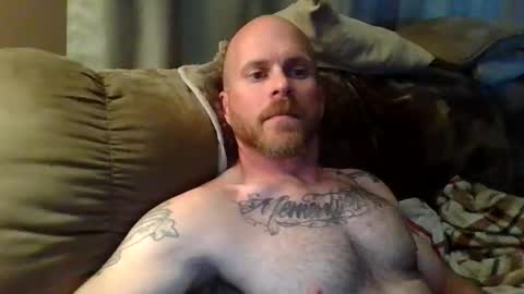 Snapshot of dave8404 chatting on May 7, 7:52 pm Dave online show from May 7, 7:52 pm