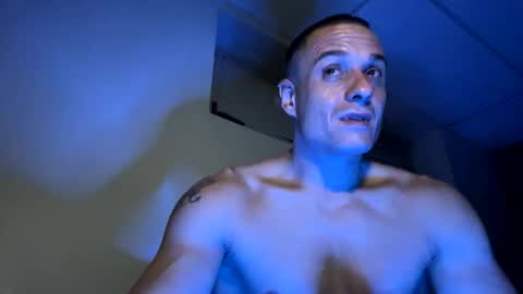 Snapshot of dave875126 chatting on February 20, 6:37 am dave875126 online show from February 20, 6:37 am