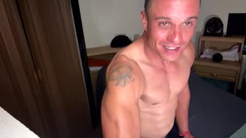 dave875126 online show from May 15, 10:50 pm
