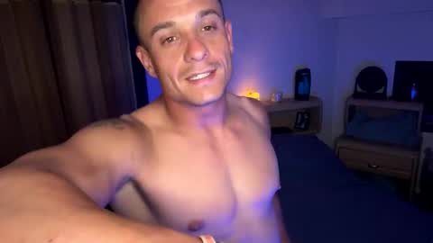 dave875126 online show from May 19, 10:38 pm