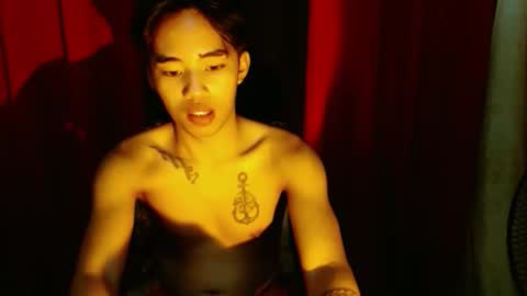 Snapshot of dave_boyyy chatting on December 3, 6:21 am dave_boyyy online show from December 3, 6:21 am