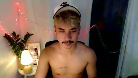 Snapshot of dave_cummers chatting on April 21, 12:22 pm DAVE online show from April 21, 12:22 pm