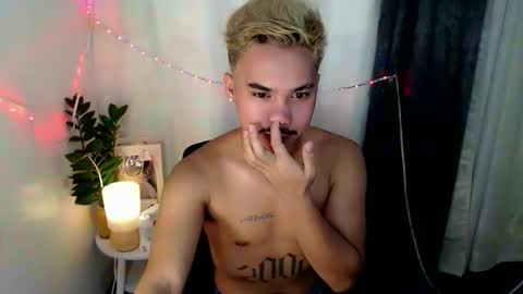 Snapshot of dave_cummers chatting on May 3, 2:28 am DAVE online show from May 3, 2:28 am