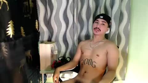 Snapshot of dave_cummers chatting on June 14, 2:35 am DAVE online show from June 14, 2:35 am
