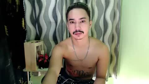 Snapshot of dave_cummers chatting on June 15, 12:13 am DAVE online show from June 15, 12:13 am