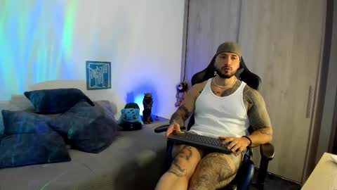 DAVE MAX online show from November 12, 3:45 pm