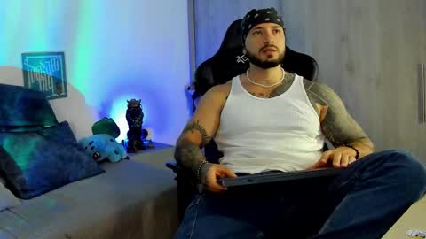 DAVE MAX online show from November 23, 3:06 am