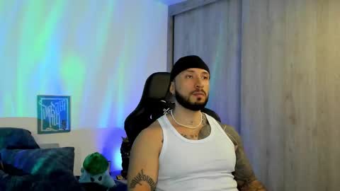 Snapshot of dave_max93 chatting on January 7, 2:03 am DAVE MAX online show from January 7, 2:03 am