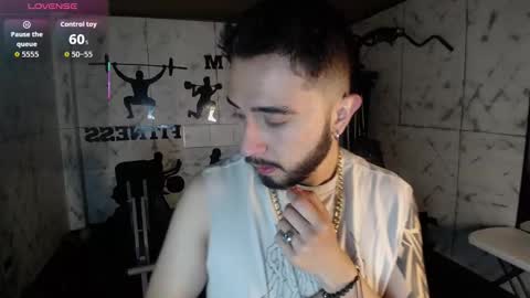 Snapshot of dave_wolff chatting on November 30, 12:09 pm Dave online show from November 30, 12:09 pm