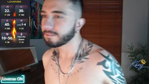 Snapshot of dave_wolff chatting on December 16, 12:10 pm Dave online show from December 16, 12:10 pm