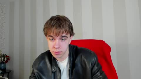 Snapshot of davebevy chatting on April 24, 8:11 pm Dave online show from April 24, 8:11 pm
