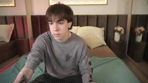Snapshot of davebevy chatting on May 26, 7:21 pm Dave online show from May 26, 7:21 pm