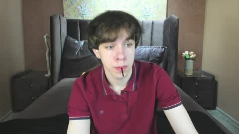 Snapshot of davebevy chatting on May 30, 8:17 pm Dave online show from May 30, 8:17 pm