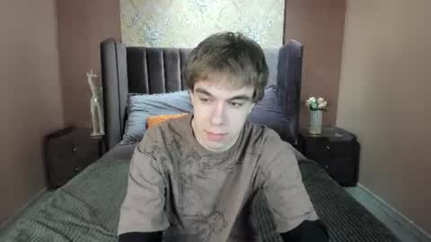 Snapshot of davebevy chatting on June 14, 7:27 pm Dave online show from June 14, 7:27 pm