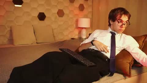 Dave online show from July 18, 8:45 pm