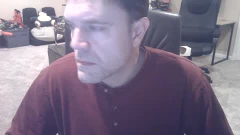 Snapshot of daved14u chatting on December 9, 6:12 am daved14u online show from December 9, 6:12 am