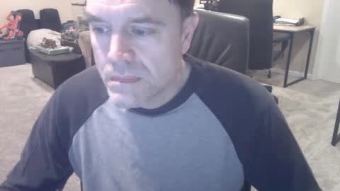 Snapshot of daved14u chatting on January 27, 6:52 am daved14u online show from January 27, 6:52 am